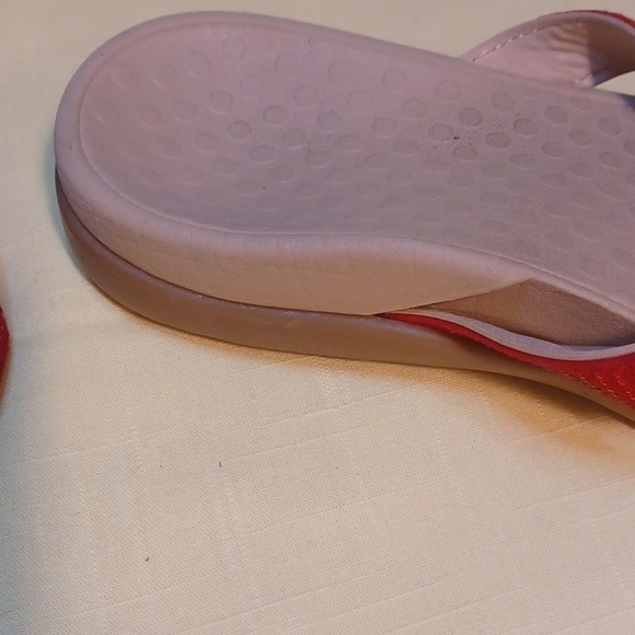 Women's Vionic Tide Rhinestone Flop Flops - Picture 5 of 7